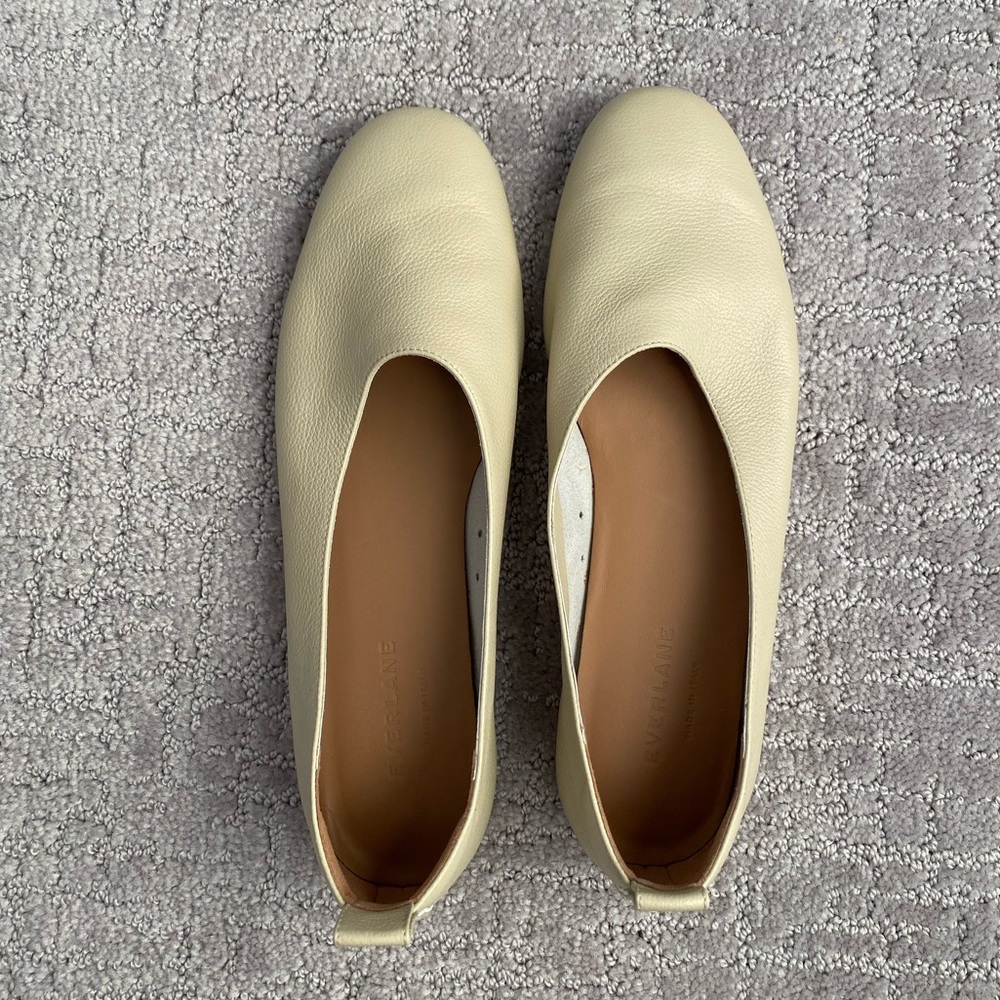 Like new Everlane Italian Leather Day Glove Flat Cream